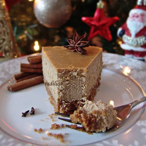 Čizkejk sa začinima (Gingerbread Cheesecake)