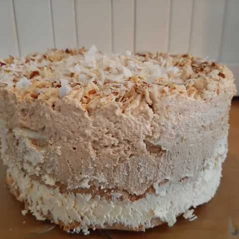 Cimetna torta s jabukama i bademima