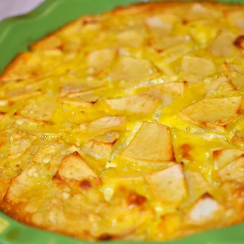 ZAPEČENI PUDING SA JABUKAMA (FAR BRETON)