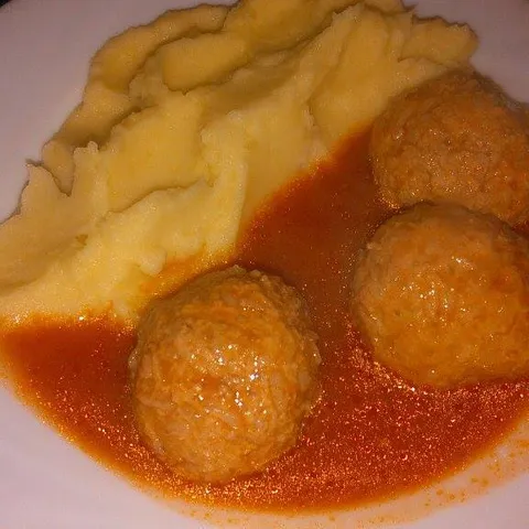 Ćufte u umaku od rajčice