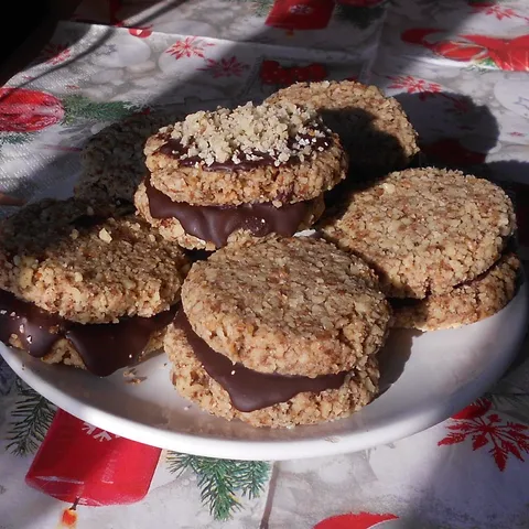 Lchf čokoladni orah keksići