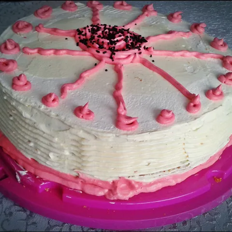 Malina krem torta