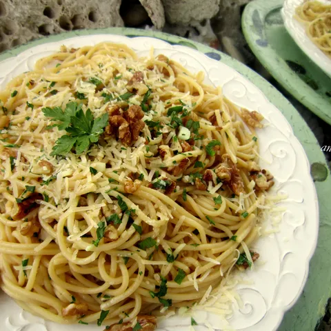 Špageti s parmezanom i orasima ♥
