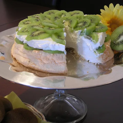 Pavlova sa kivijem