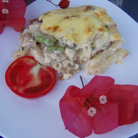Zapečena pasta sa tikvicama i pancetom...