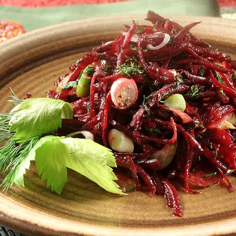 Salata s ciklom i celerom