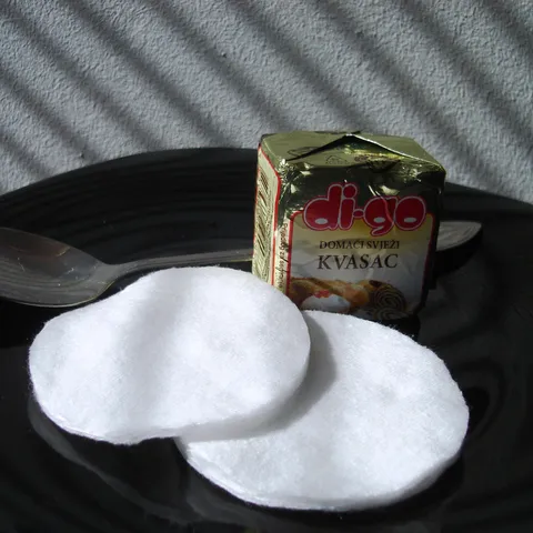DOMAĆA MASKA ZA ZATEZANJE LICA