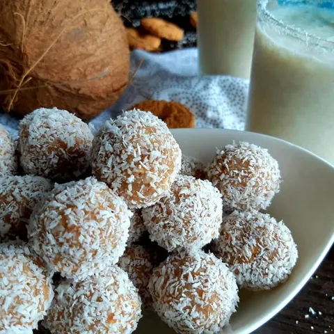 Kuglice i milkshake od banane i kokosa
