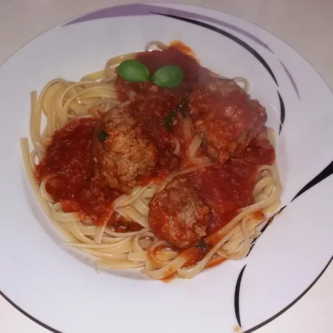 Ćufte u umaku od rajčice i bosiljka