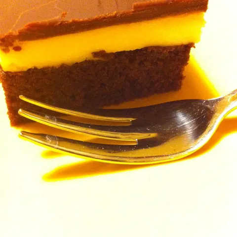 Smeđe ledene kocke