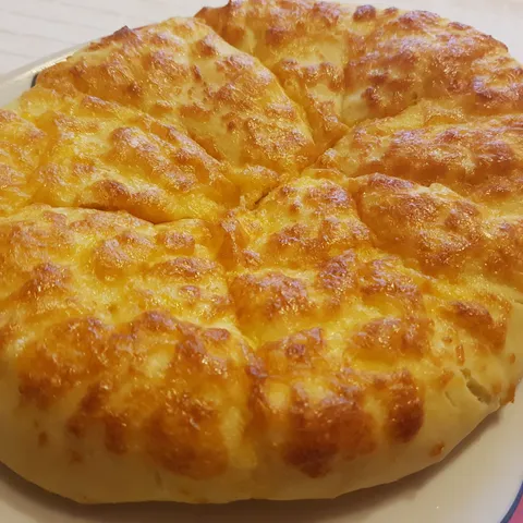 * Gruzijski kruh - hačapuri *