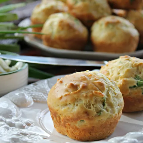 Swiss and green onions muffins...