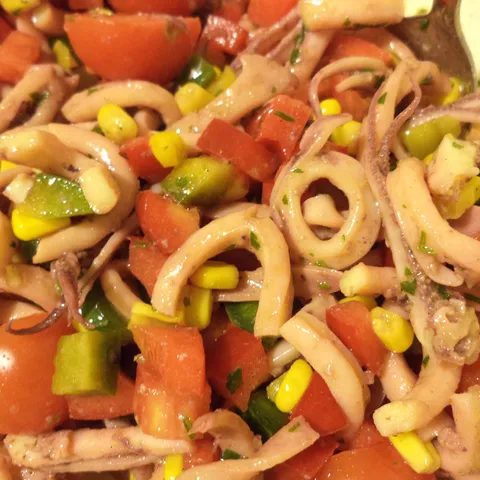ŠARENA MORSKA SALATA