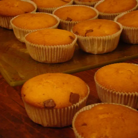 Bijeli muffini sa čokoladom