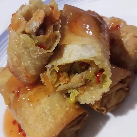 Pikantne proljetne rolice  ( spicy spring rolls )