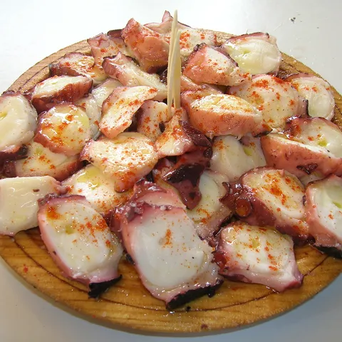 Hobotnica na Galicijski nacin – Pulpo a la Gallega/Polbo á Feira