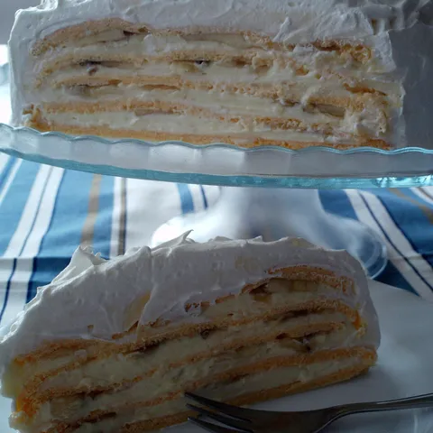 Lagana torta sa bananama