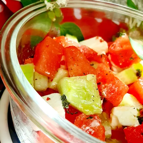 SALATA OD LUBENICE S KRASTAVCEM I FETA SIROM/WATERMELON SALAD WITH CUCUMBER AND FETA