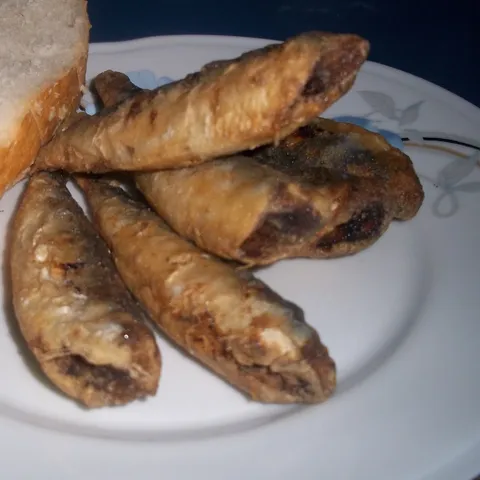 Marinirane frigane srdelice sa krumpir salatom