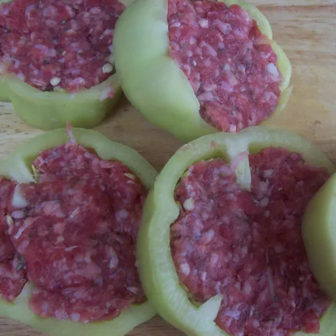 Punjene  paprike pečene  na grillu