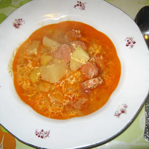 Krompir čorba s kobasicama