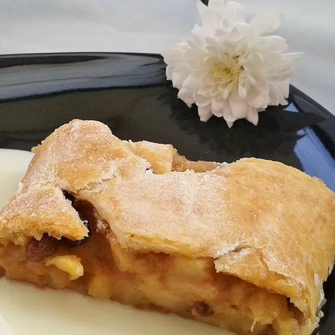 strudla sa jabukama