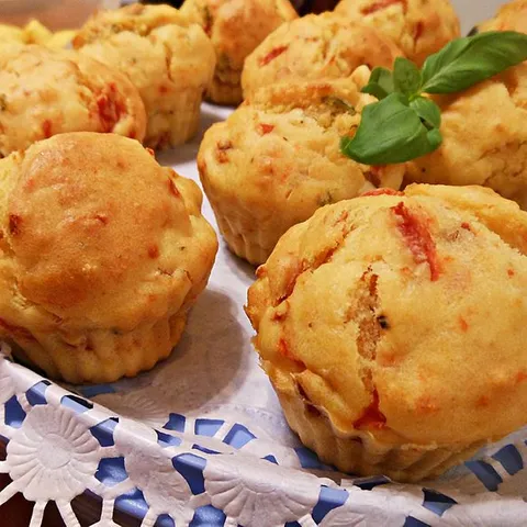 Muffins sa paprikom i ajvarom