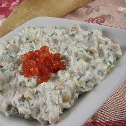 Salata od daikon rotkve i lažni kavijar