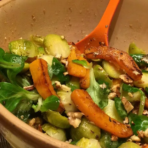Salata od prokulice, tikve i matovilca