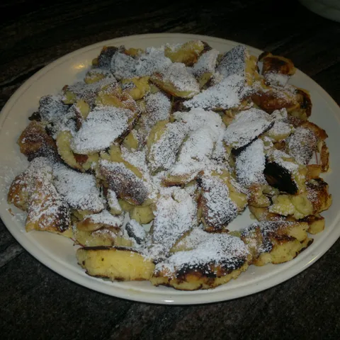 carski drobljenac (kaiserschmarrn)