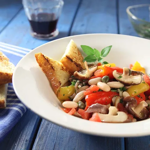 Salata s inćunima
