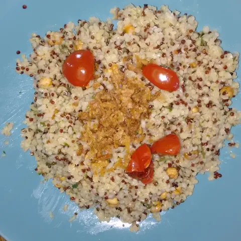 Quinoa-leblebije salata