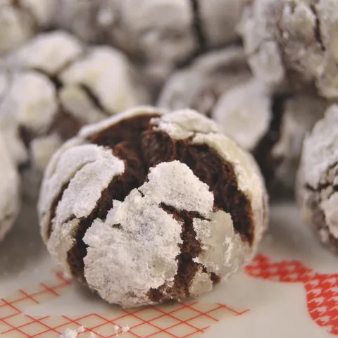 Chocolate crinkles