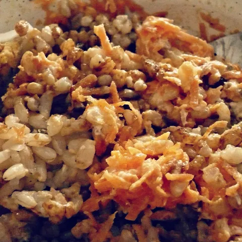 Rižoto salata sa šargarepom i jajima