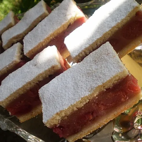 Tipsy cherry pie