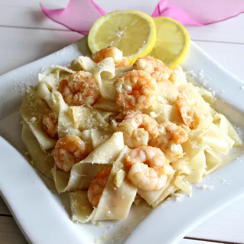 Tagliatelle sa kozicama i limunom