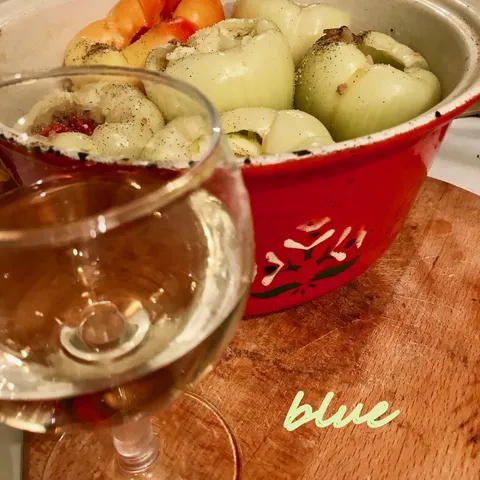 PAPRIKE U BELOM VINU blue