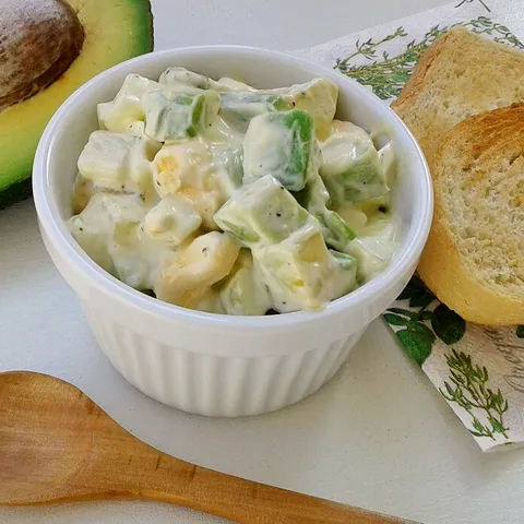 Salata od jaja s avokadom