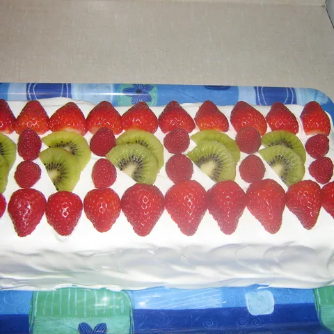 Torta sa vocem i piskotama