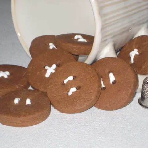Drveno dugme (gumbici, dugmici, puljkice, botunici)