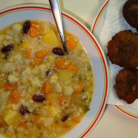 Šareno varivo od cvjetače, mrkve i batata