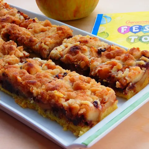 Pita sa jabukama i grozdicama