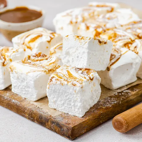 Marshmallows sa slanim karamelom