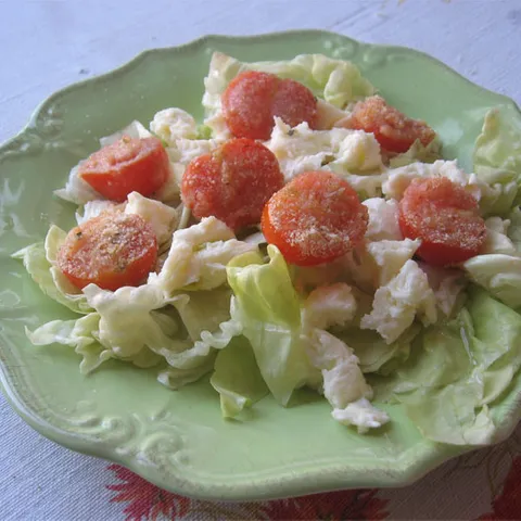 Aromatična salata s gratiniranim paradajzom i mocarelom