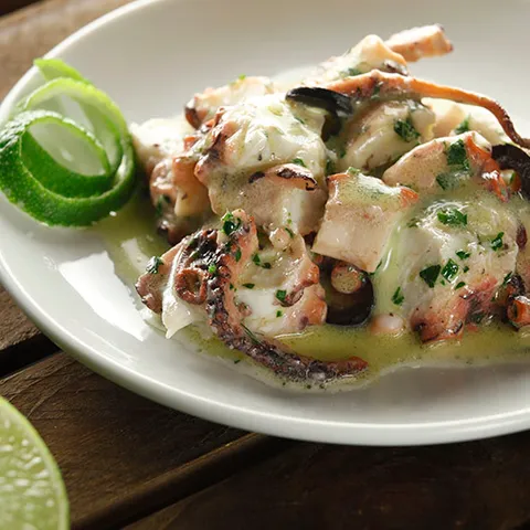 Hobotnica s umakom od maslina (Pulpo al Olivo)