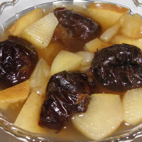 kompot od jabuka i sljiva