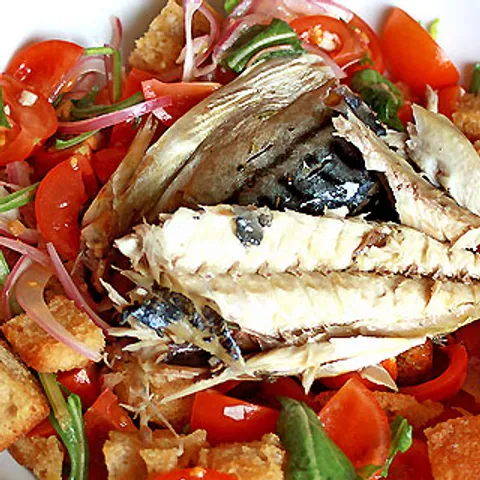 Skuša s Panzanella salatom