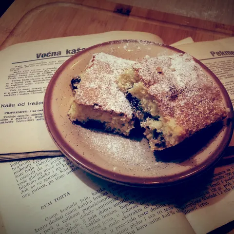 STARINSKI KOLAČ BAKE TIHANE