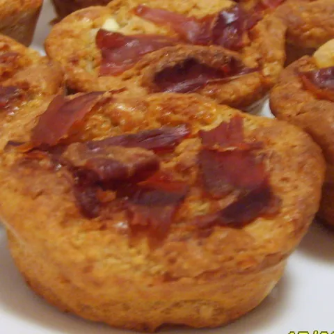 Zonski Muffini sa pršutom i sirom