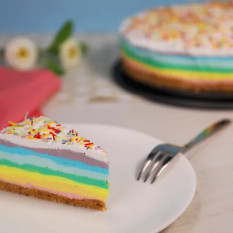 Veseli cheesecake duginih boja